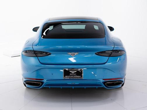Kingfisher - by Mulliner 2025 Bentley Continental GT Speed