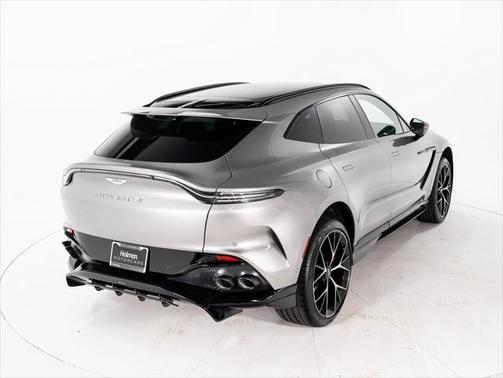2025 Aston Martin DBX 707