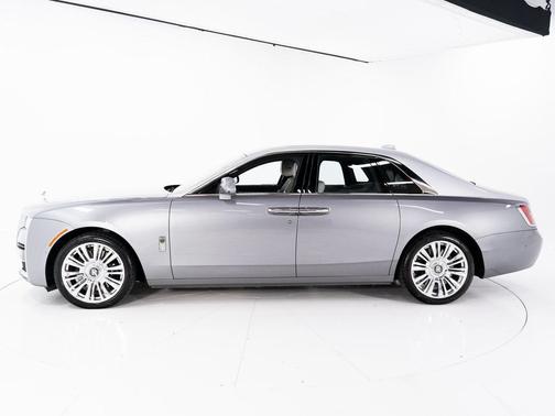 2022 Rolls-Royce Ghost 