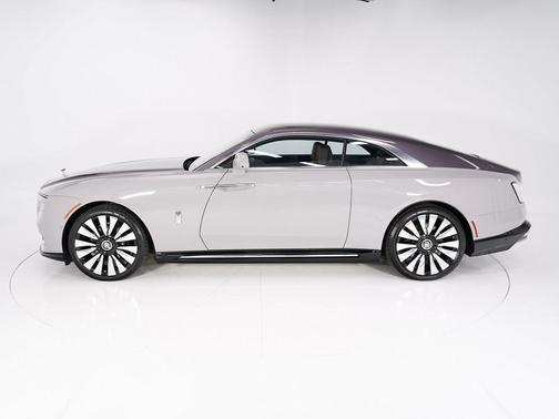 2025 Rolls-Royce Spectre 