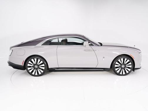 2025 Rolls-Royce Spectre 
