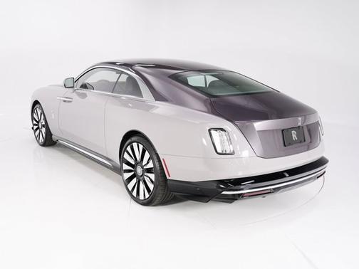 2025 Rolls-Royce Spectre 
