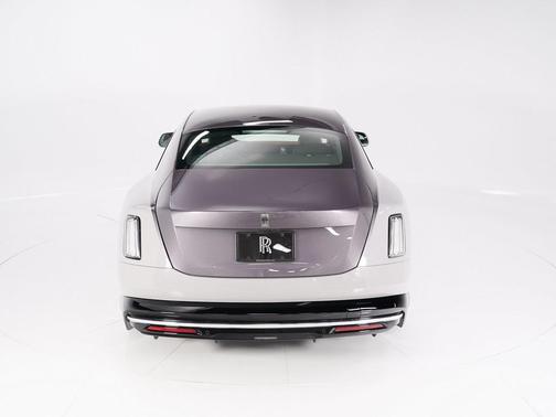 2025 Rolls-Royce Spectre 