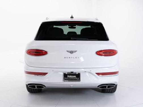 Snow Quartz Pearlescent - by Mulliner 2023 Bentley Bentayga Azure