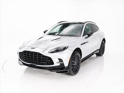 2025 Aston Martin DBX 707