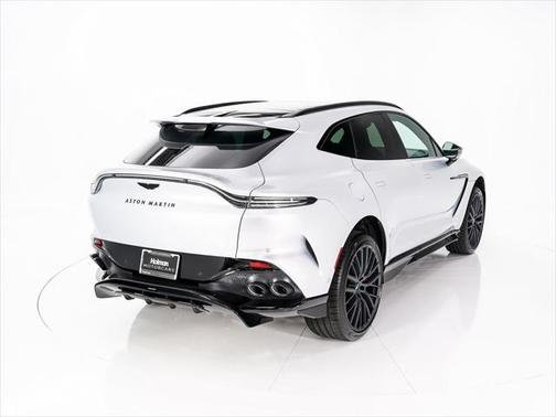 2025 Aston Martin DBX 707
