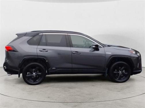 2020 Toyota RAV4 Hybrid SE