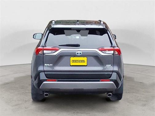 2020 Toyota RAV4 Hybrid SE