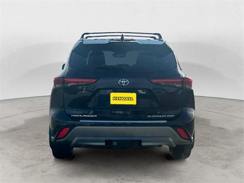 2022 Toyota Highlander Platinum