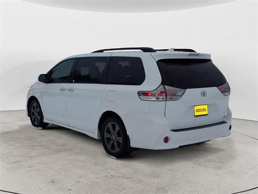 2020 Toyota Sienna SE