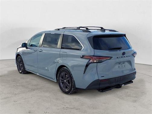2024 Toyota Sienna Woodland Edition