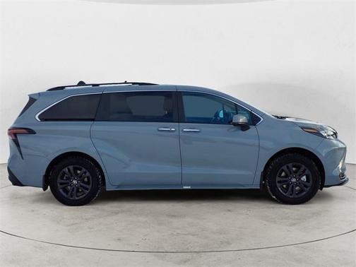 2024 Toyota Sienna Woodland Edition