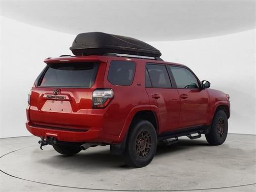 2022 Toyota 4Runner SR5