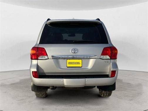 2015 Toyota Land Cruiser Base