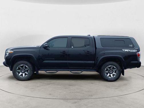 Midnight Black Metallic 2021 Toyota Tacoma TRD Sport