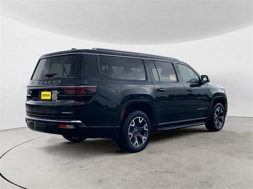 2023 Jeep Wagoneer L Series III 4x4