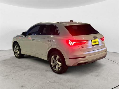 2021 Audi Q3 40 Premium
