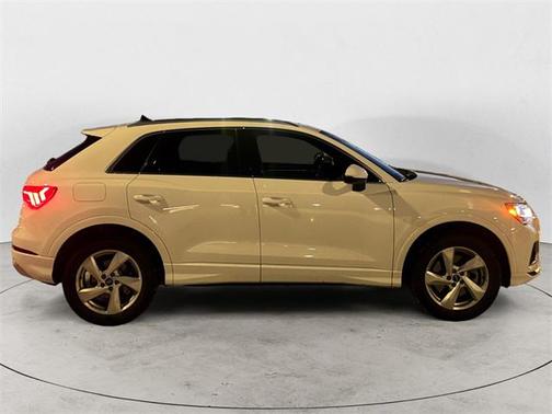 2021 Audi Q3 40 Premium