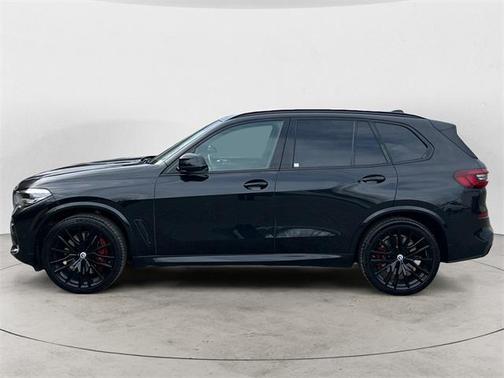 2022 BMW X5 M50i