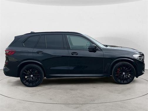 2022 BMW X5 M50i