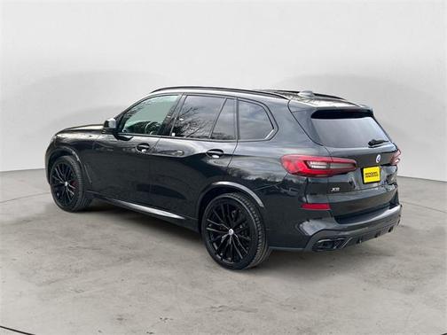 2022 BMW X5 M50i