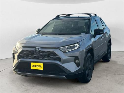 2020 Toyota RAV4 Hybrid SE