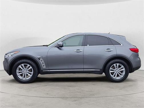 2017 INFINITI QX70 Base