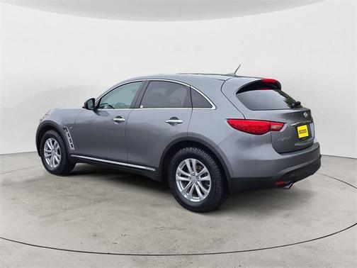 2017 INFINITI QX70 Base