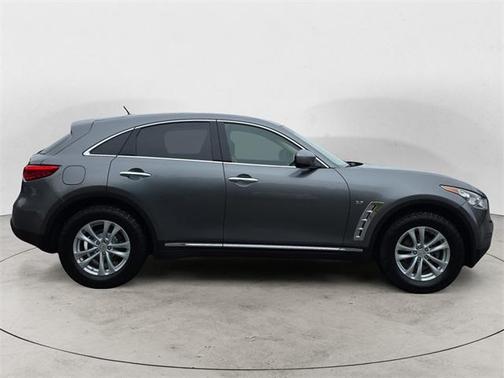 2017 INFINITI QX70 Base
