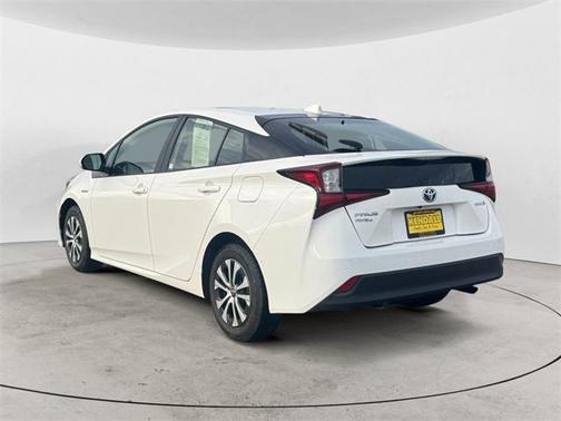 2020 Toyota Prius LE