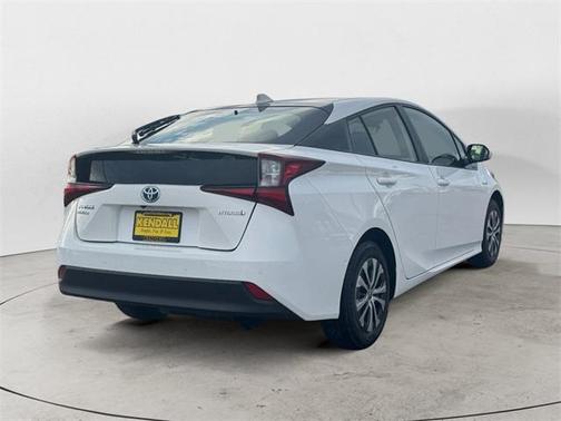 2020 Toyota Prius LE
