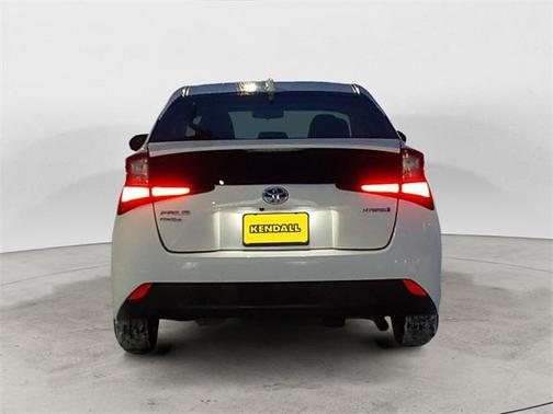 2020 Toyota Prius LE