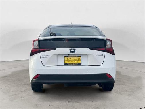 2020 Toyota Prius LE