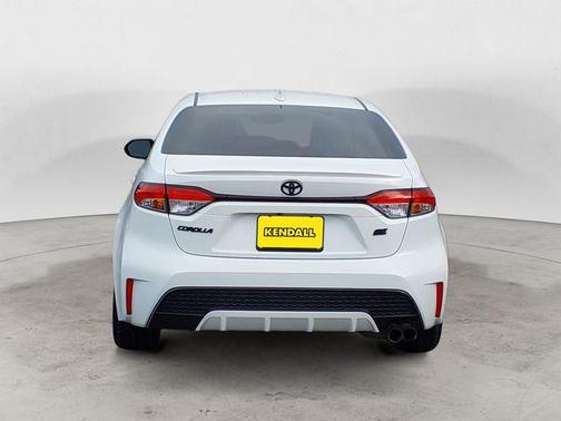 White 2022 Toyota Corolla SE