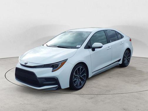 White 2022 Toyota Corolla SE