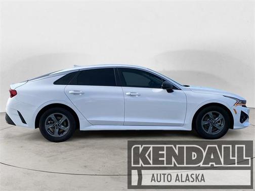 2022 Kia K5 LX
