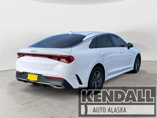 2022 Kia K5 LX