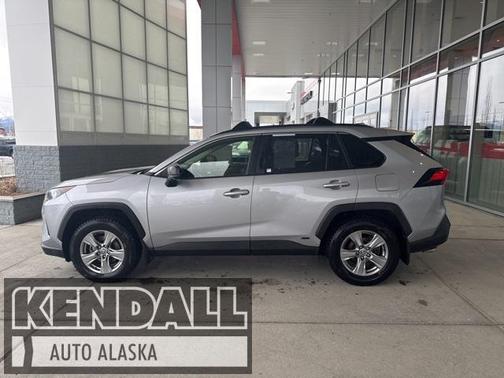 2022 Toyota RAV4 Hybrid LE