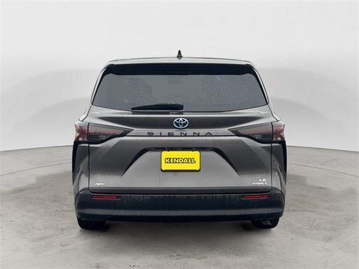 2024 Toyota Sienna LE