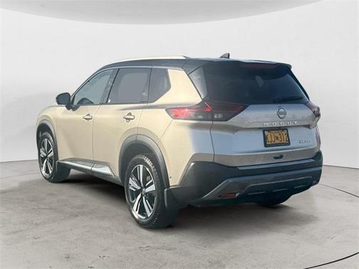 2022 Nissan Rogue SL