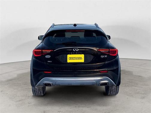 2018 INFINITI QX30 Premium