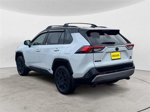 2023 Toyota RAV4 Hybrid SE