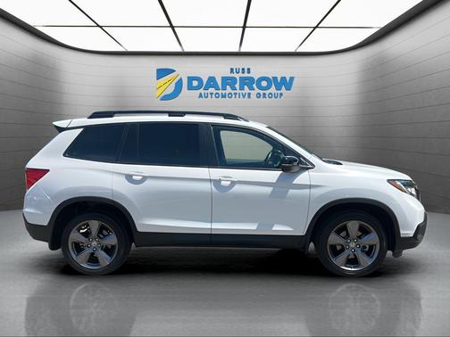 White Diamond Pearl 2019 Honda Passport Touring