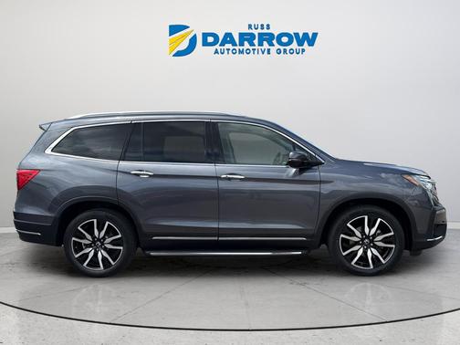 Modern Steel Metallic 2019 Honda Pilot Touring 8-Passenger
