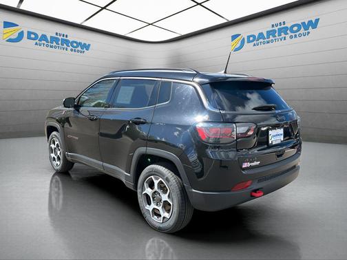 Diamond Black Crystal Pearlcoat 2022 Jeep Compass Trailhawk