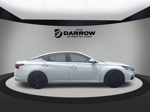 2022 Nissan Altima SR FWD