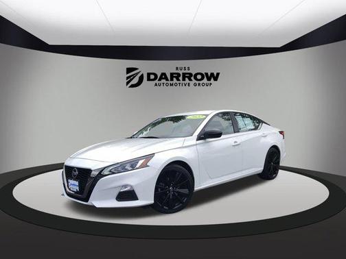 2022 Nissan Altima SR FWD