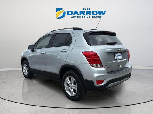 Silver Ice Metallic 2022 Chevrolet Trax LT