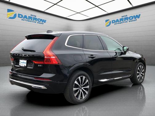 2023 Volvo XC60 B5 Plus Bright Theme