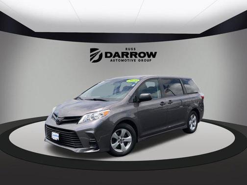 2020 Toyota Sienna SE